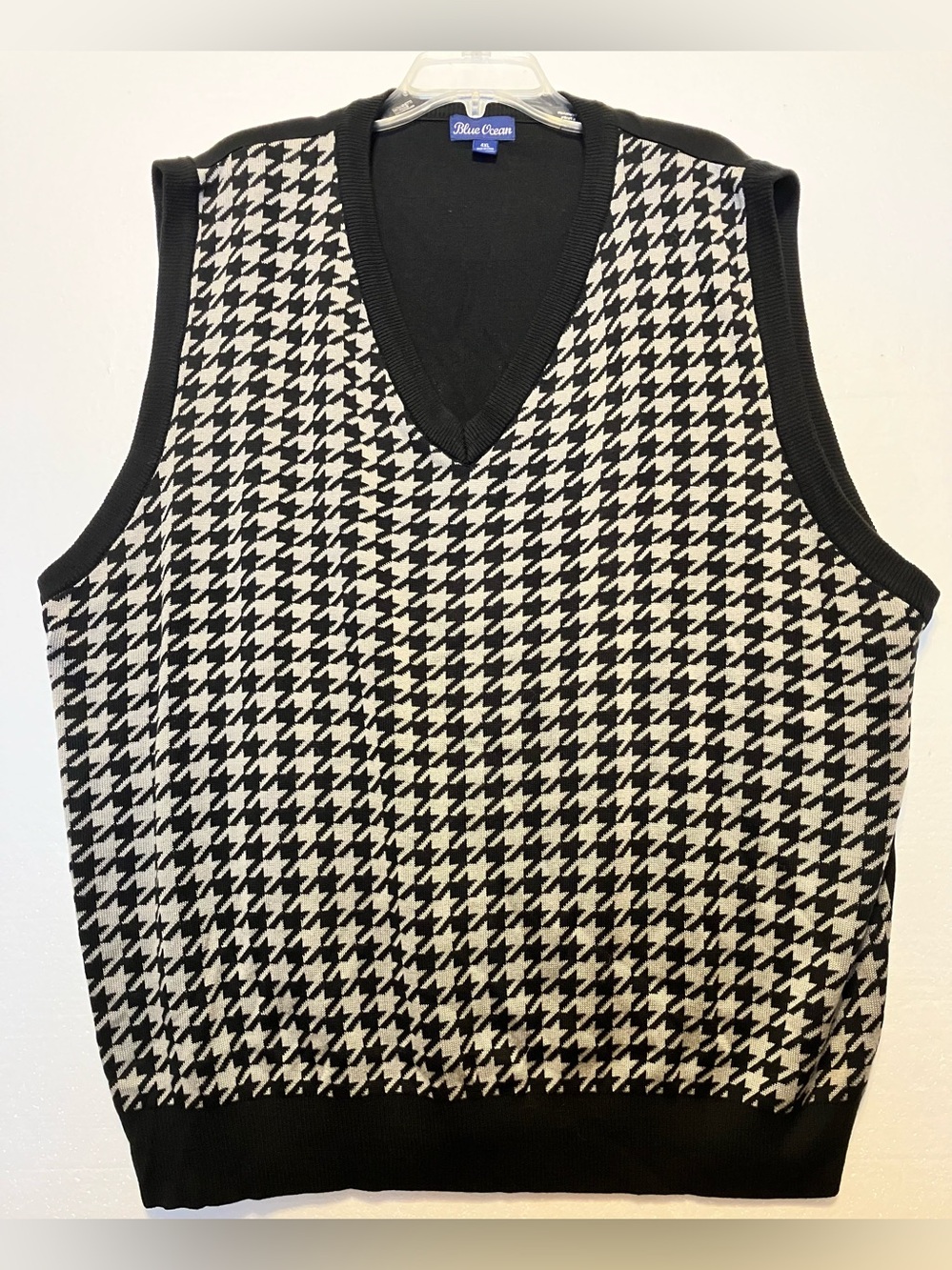 Men’s Blue Ocean 4XL Black & White Houndstooth V-Neck Sweater Vest